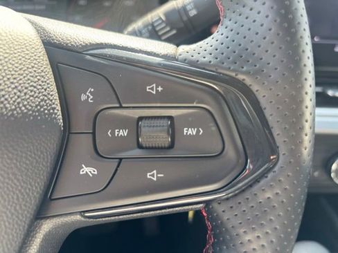 Used 2024 Chevrolet Trax RS w/ Driver Confidence Package FWD image 16
