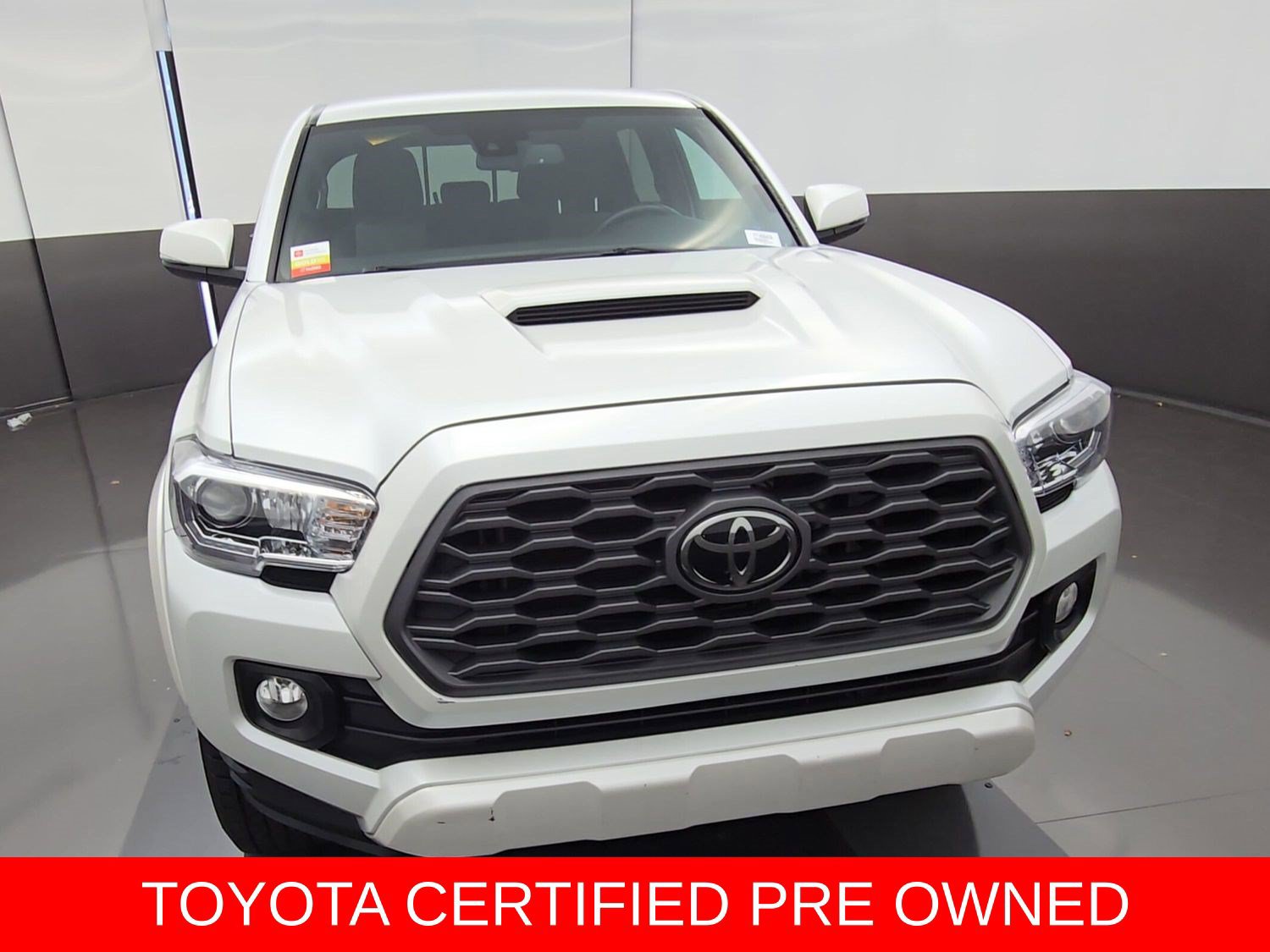Certified 2022 Toyota Tacoma TRD Sport w/ Technology Package AWD/4WD image 2