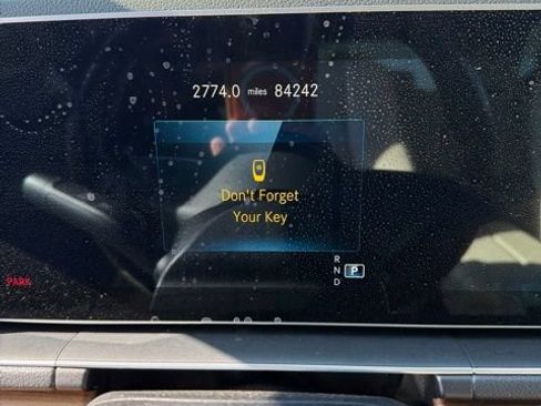 Used 2022 Mercedes-Benz GLE 350 4MATIC image 9