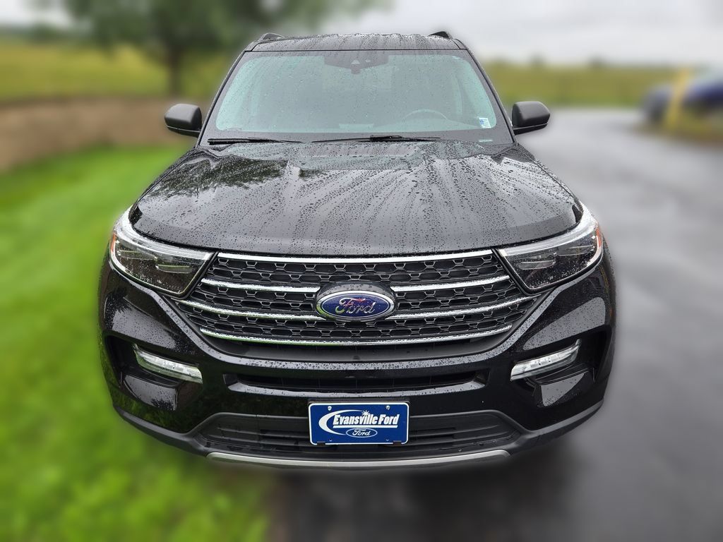 Used 2023 Ford Explorer XLT w/ Equipment Group 202A AWD/4WD image 2