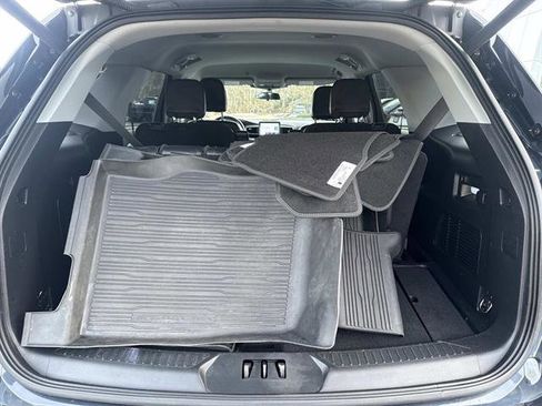 Certified 2022 Ford Explorer XLT w/ Equipment Group 202A image 7