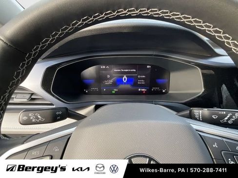 Used 2024 Volkswagen Taos SE w/ Black Wheel Plus Package AWD/4WD image 8