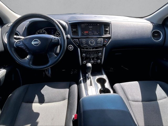 Used 2017 Nissan Pathfinder SV FWD image 16