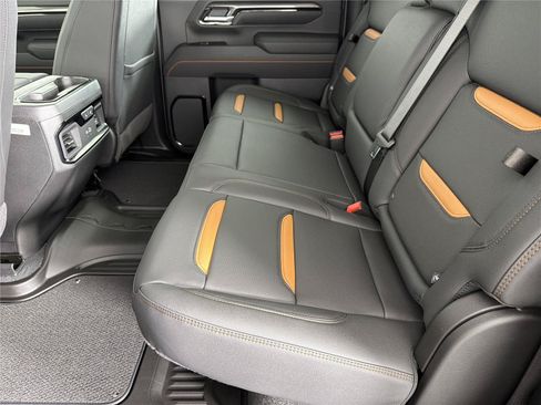 New 2026 GMC Sierra 2500 AT4 w/ AT4 Premium Plus Package AWD/4WD image 19