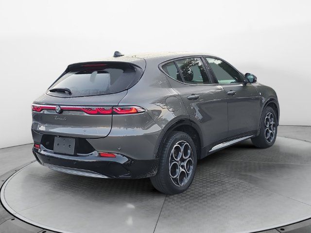 Used 2024 Alfa Romeo Tonale Ti AWD/4WD image 5