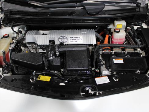 Used 2015 Toyota Prius Two FWD image 35