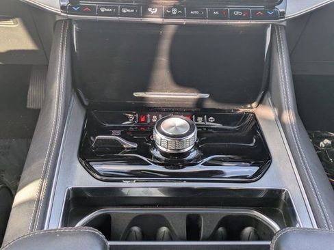 Used 2024 Jeep Wagoneer Series II image 15