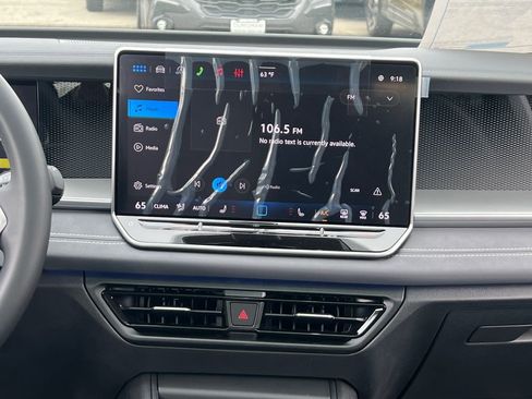 New 2026 Volkswagen Tiguan SE AWD/4WD image 18