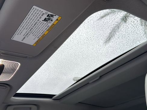 Used 2025 Toyota Prius XLE image 24