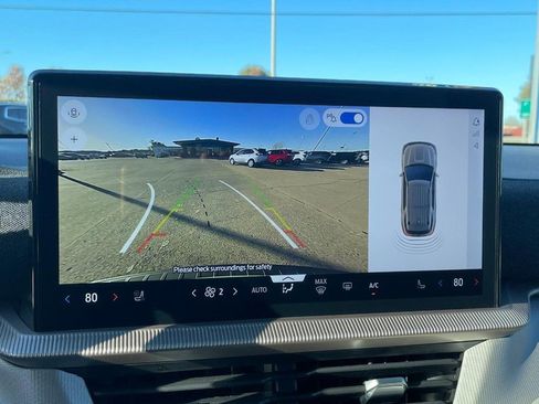 Used 2025 Ford Explorer Active w/ Active Comfort Package image 40