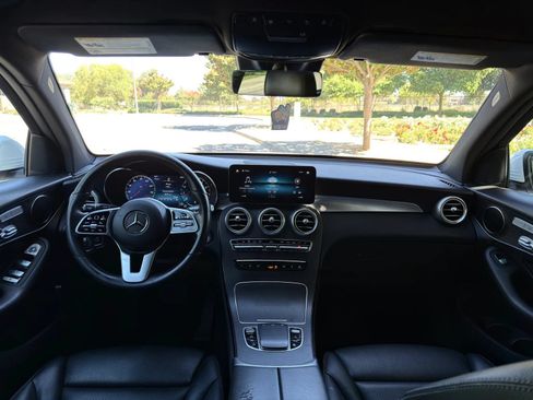 Used 2022 Mercedes-Benz GLC 300 w/ Multimedia Package Lite image 7