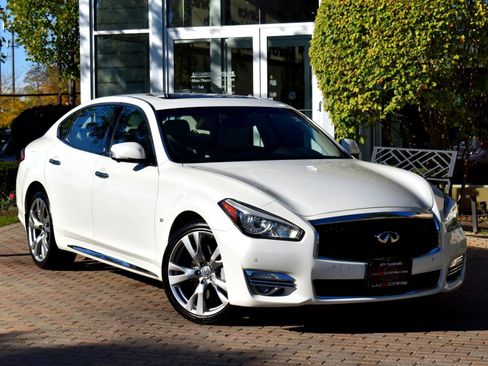 Used 2017 INFINITI Q70 L 3.7 w/ Deluxe Touring Package image 5