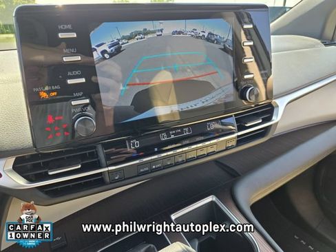 Used 2022 Toyota Sienna XLE FWD image 21