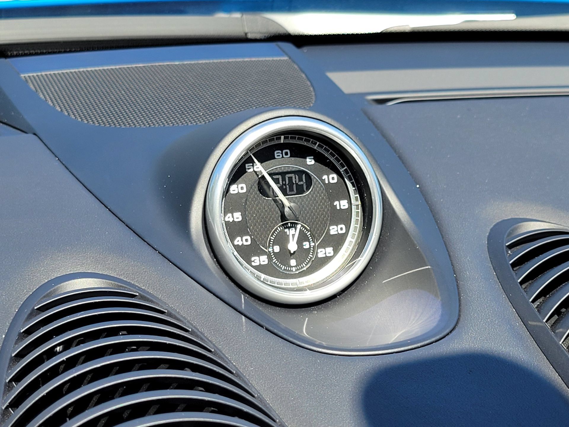 Certified 2023 Porsche 718 Boxster Spyder RWD image 20