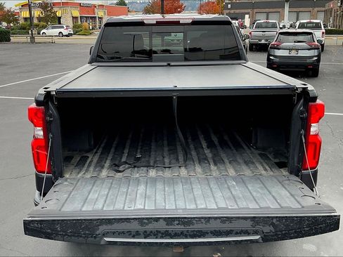 Used 2022 Chevrolet Silverado 1500 LT Trail Boss w/ LT Trail Boss Premium Package image 33