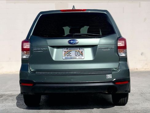 Used 2017 Subaru Forester 2.5i AWD/4WD image 5