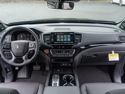 New 2026 Honda Ridgeline Black Edition image 17