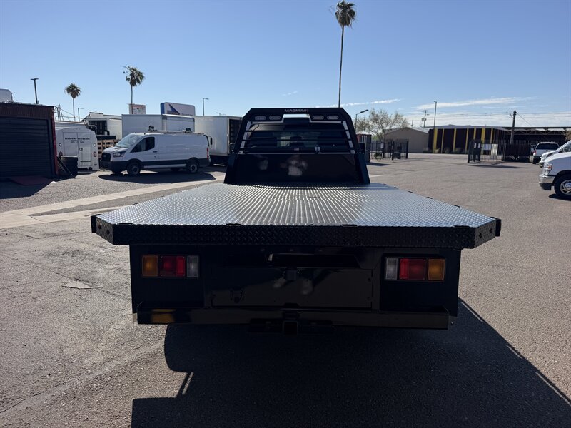 Used 2024 RAM 5500 Tradesman w/ Chrome Appearance Group RWD image 4
