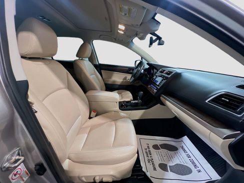 Used 2017 Subaru Outback 3.6R Limited image 23