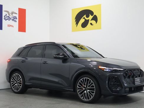 Used 2025 Audi SQ5 Prestige w/ Prestige Package AWD/4WD image 1