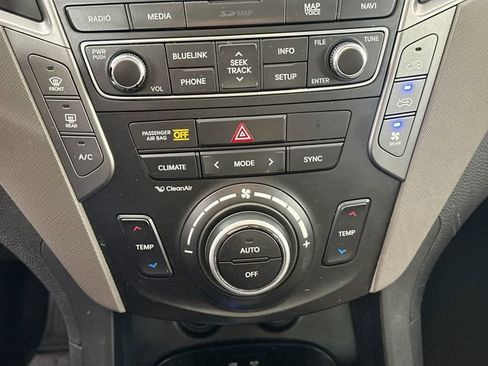 Used 2017 Hyundai Santa Fe Limited AWD/4WD image 15
