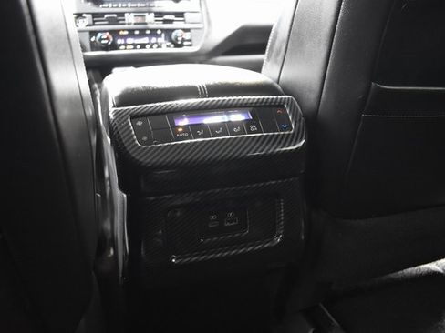 Used 2022 Nissan Pathfinder SL w/ Lighting Package (N92) image 32