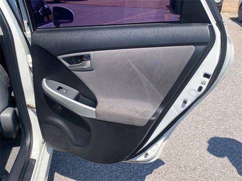 Used 2013 Toyota Prius Plug-In Hybrid image 12