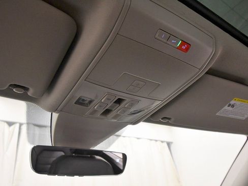 Used 2023 Volkswagen Atlas SEL Premium image 29