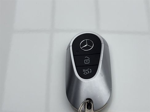 Used 2025 Mercedes-Benz C 300 C 300 NAV,CAM,PANO,HTD STS,BLI image 64