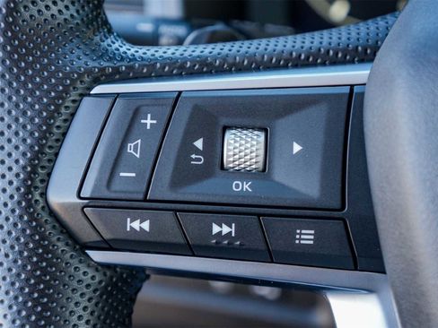 Used 2024 Mitsubishi Outlander SE image 25