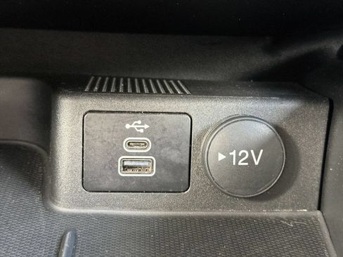 Certified 2025 Ford Escape Active AWD/4WD image 33