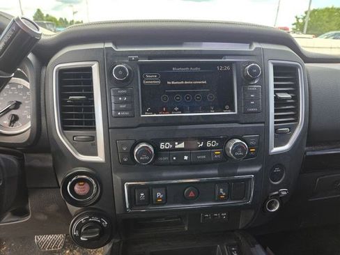 Used 2019 Nissan Titan SL w/ Midnight Edition AWD/4WD image 8