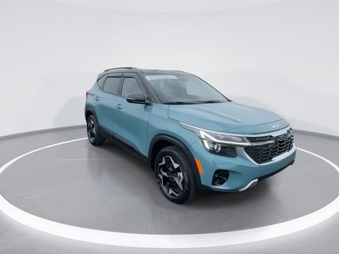 Used 2026 Kia Seltos S AWD/4WD image 2