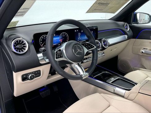 New 2026 Mercedes-Benz GLB 250 image 8