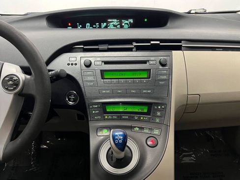 Used 2010 Toyota Prius Two w/ Preferred Accessory Pkg FWD image 19