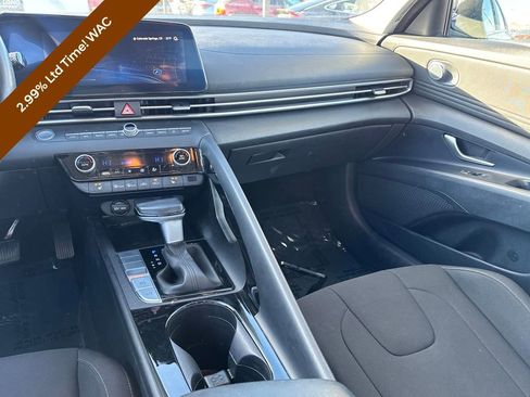 Certified 2023 Hyundai Elantra SEL w/ Convenience Package image 38