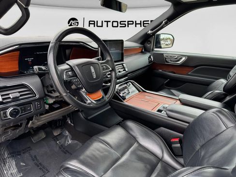 Used 2019 Lincoln Navigator Reserve w/ Cargo Package AWD/4WD image 16