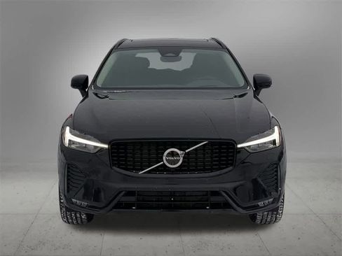 Used 2025 Volvo XC60 B5 Ultra image 9