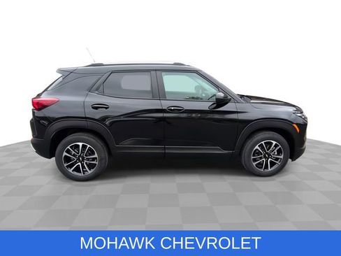 Used 2025 Chevrolet TrailBlazer LT AWD/4WD image 10