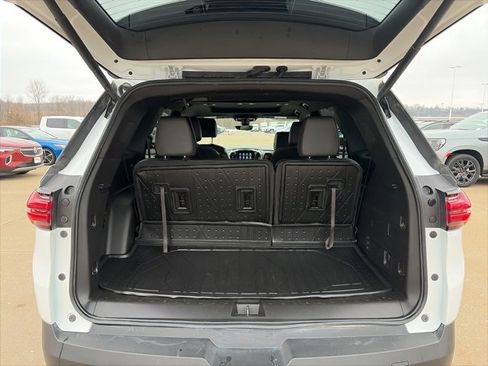 Used 2023 Chevrolet Traverse RS w/ LPO, Floor Liner Package image 40