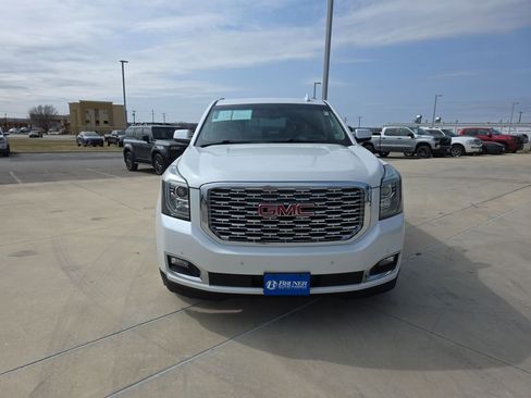 Used 2018 GMC Yukon Denali w/ Denali Ultimate Package image 2