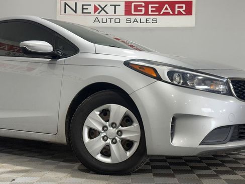 Used 2017 Kia Forte LX w/ LX Popular Package FWD image 4
