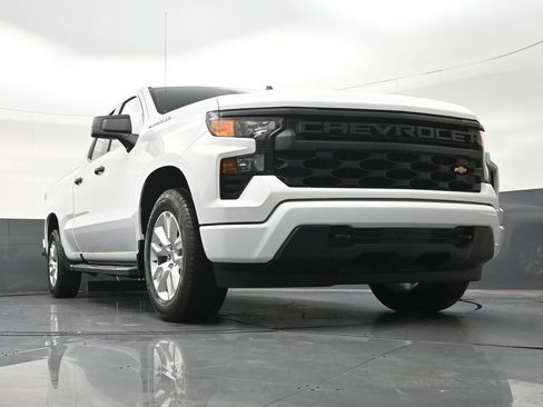 Used 2023 Chevrolet Silverado 1500 Custom RWD image 31