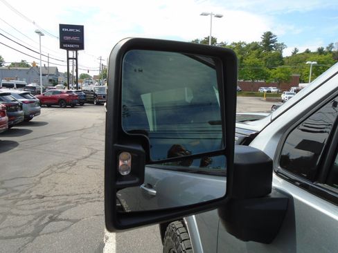 Used 2024 GMC Sierra 2500 AT4 w/ AT4 Premium Plus Package AWD/4WD image 21