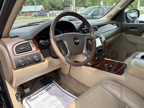 Used 2012 Chevrolet Tahoe LTZ AWD/4WD image 8