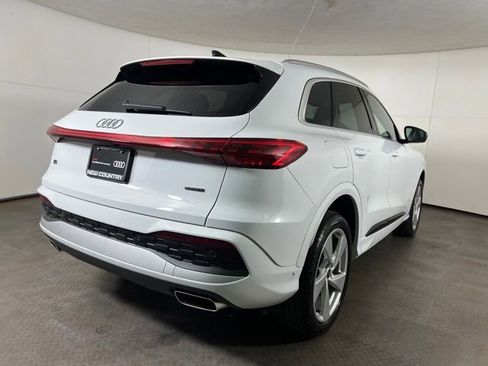 Used 2025 Audi Q5 Premium Plus w/ Premium Plus AWD/4WD image 7
