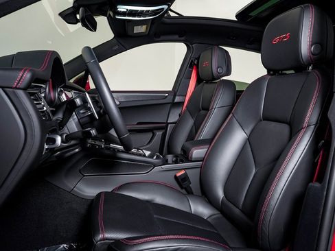 Certified 2022 Porsche Macan GTS image 5