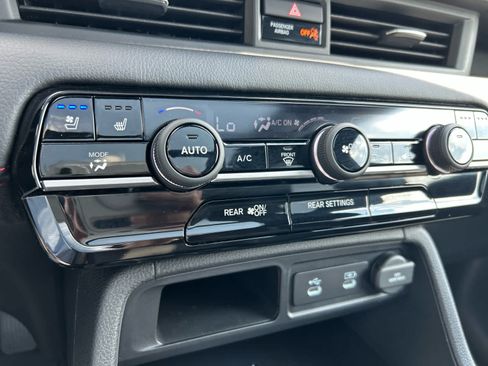 Used 2026 Honda Pilot Black Edition image 27