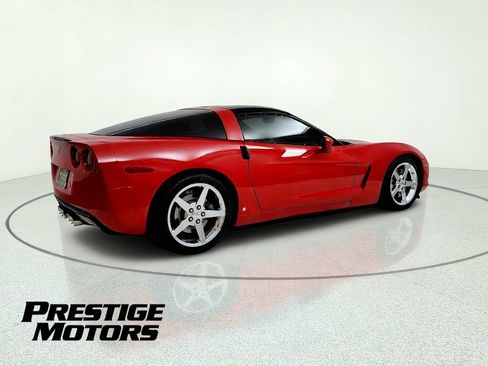 Used 2007 Chevrolet Corvette Coupe w/ Preferred Equipment Group RWD image 8