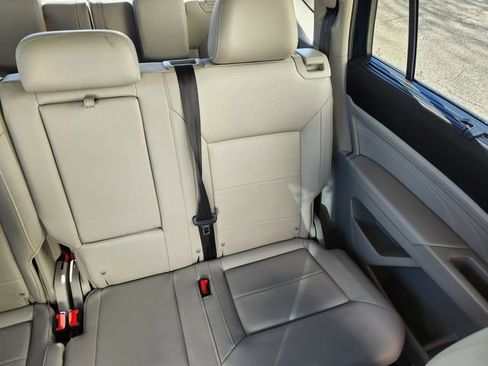 Used 2023 Volkswagen Atlas SEL image 18